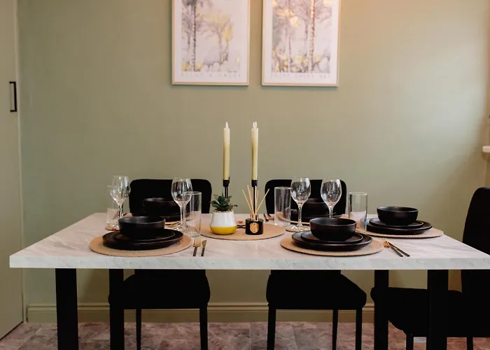 Bowling Terrace By Above Rubies - Stylish, 3 Bedroom, Pet Friendly House In Skipton
