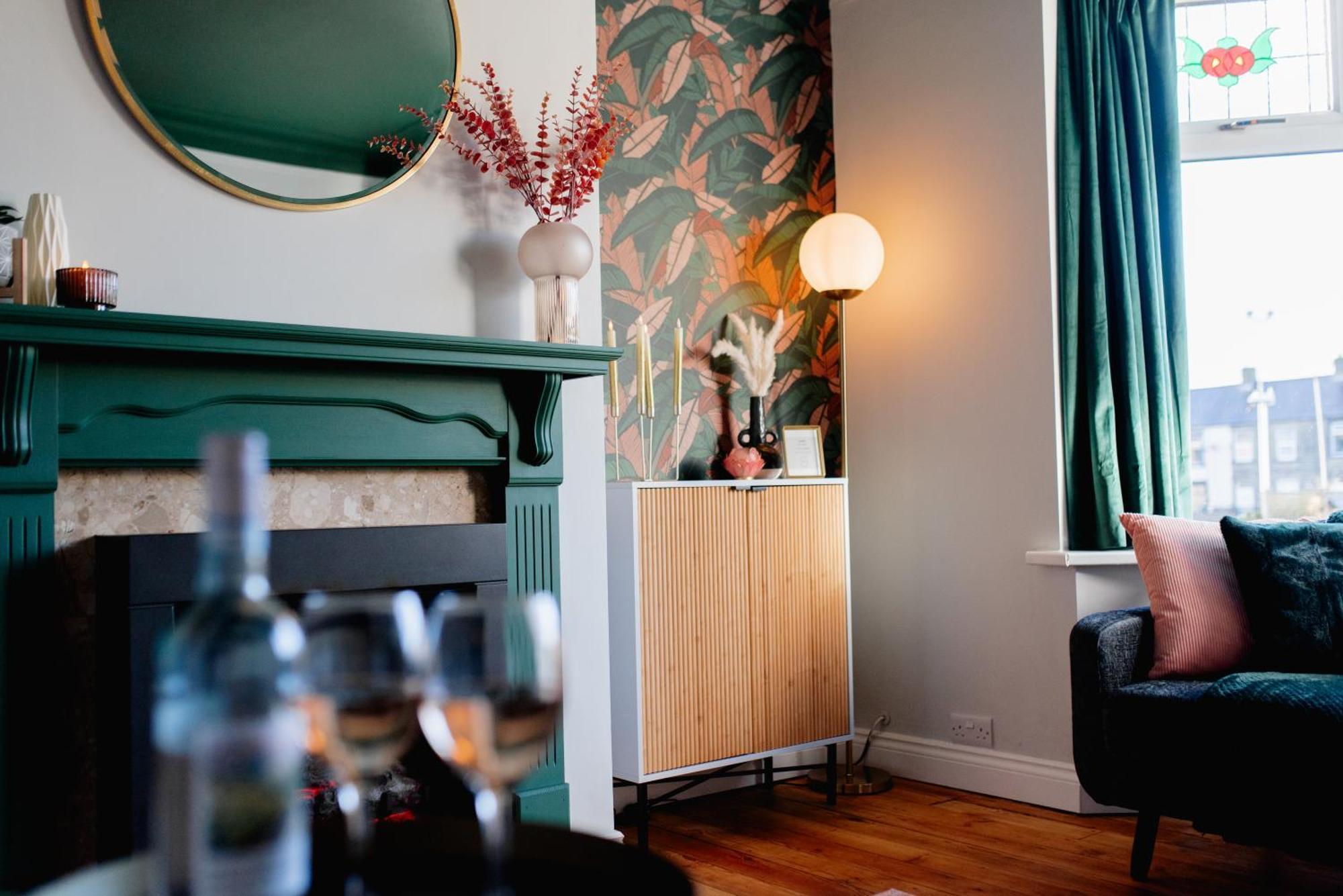 Дом отдыха Bowling Terrace By Above Rubies - Stylish, 3 Bedroom, Pet Friendly House In Скиптон